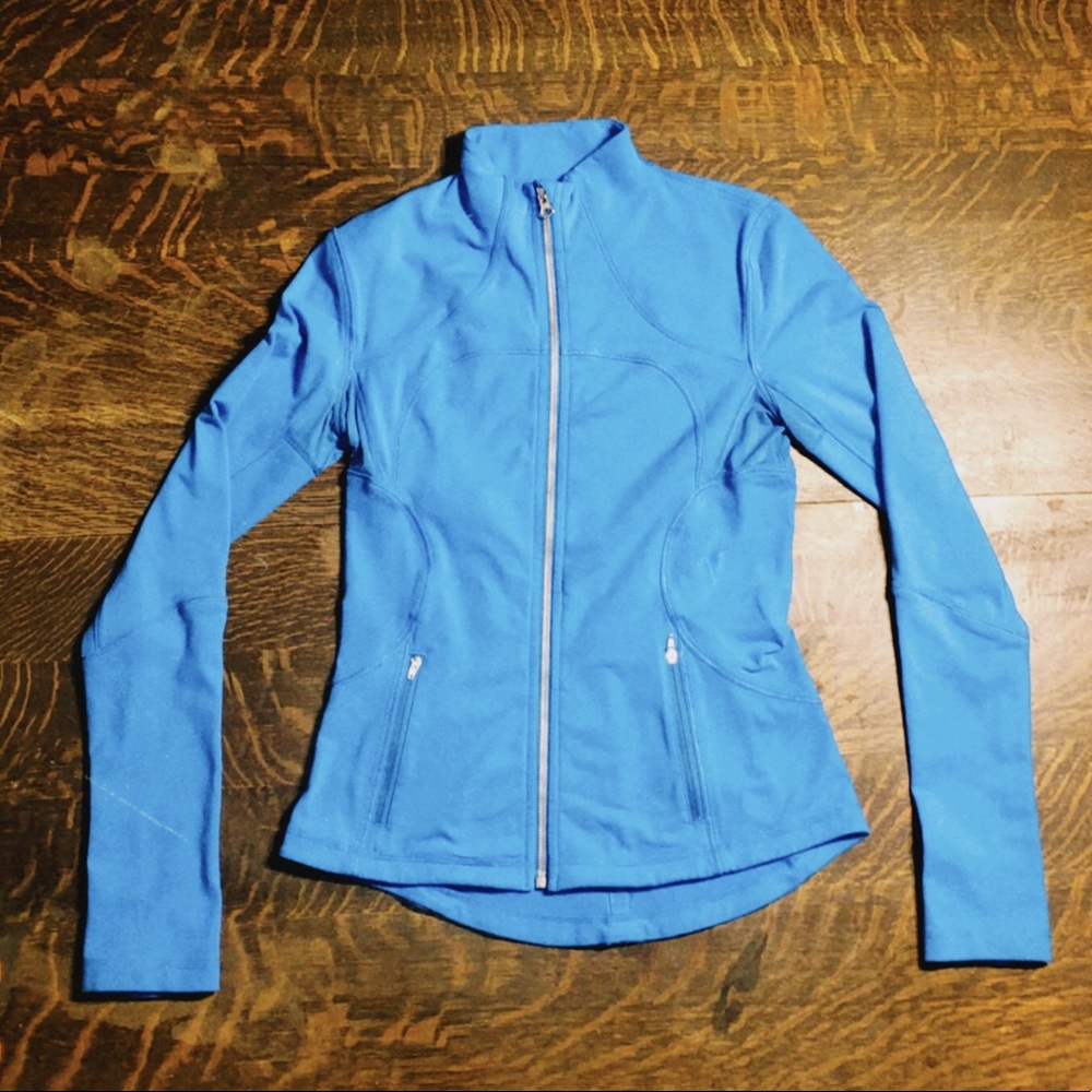 SMALL LULULEMON FULL ZIP BLUE JACKET
